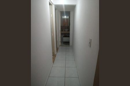 Apartamento à venda com 60m², 2 quartos e 1 vagaCorredor