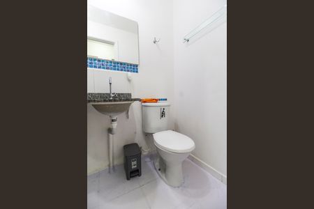 Apartamento à venda com 80m², 3 quartos e 2 vagas Apartamento à venda com 80m², 3 quartos e 2 vagasBanheiro 2