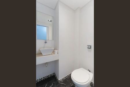 Lavabo de apartamento para alugar com 2 quartos, 70m² em Jardim das Laranjeiras, São Paulo