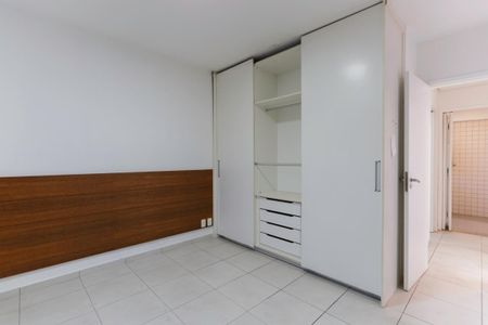 Apartamento para alugar com 70m², 2 quartos e 1 vagaSuíte