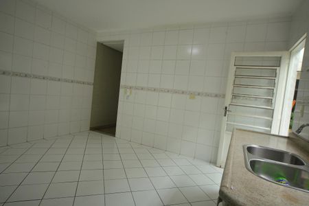 Casa à venda com 318m², 3 quartos e 4 vagasCozinha 