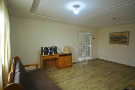 Casa à venda com 318m², 3 quartos e 4 vagasSala