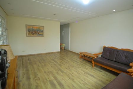 Casa à venda com 318m², 3 quartos e 4 vagasSala