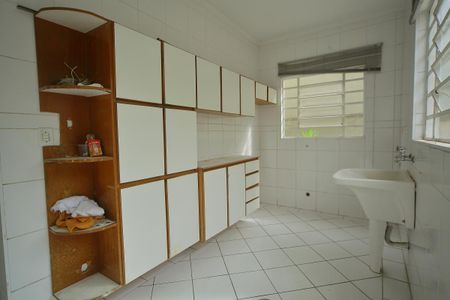 Casa à venda com 318m², 3 quartos e 4 vagasÁrea de Serviço