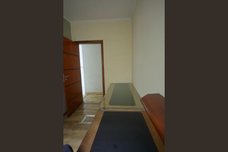 Casa à venda com 318m², 3 quartos e 4 vagasEscritório 