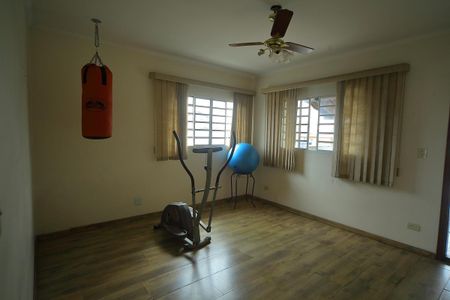 Casa à venda com 318m², 3 quartos e 4 vagasSala convivência ( academia ) 