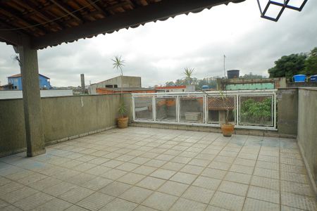 Casa à venda com 318m², 3 quartos e 4 vagas Terraço ( 3º piso )  Fundo