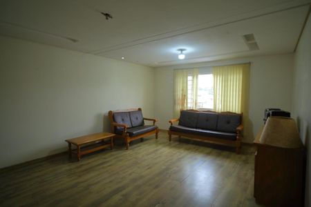 Casa à venda com 318m², 3 quartos e 4 vagasSala