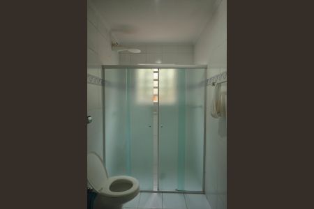 Casa à venda com 318m², 3 quartos e 4 vagasBanheiro Social ( Sala ) 