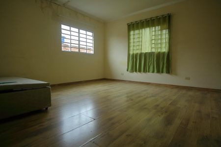 Casa à venda com 318m², 3 quartos e 4 vagasQuarto 2 