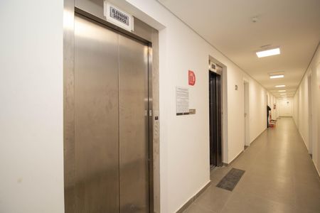 Apartamento para alugar com 20m², 1 quarto e sem vagaHall social