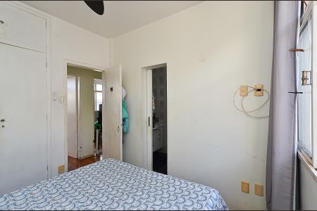 Apartamento à venda com 70m², 3 quartos e 1 vaga Apartamento à venda com 70m², 3 quartos e 1 vagaSuíte
