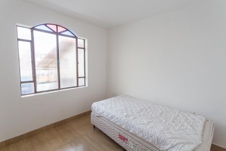Casa à venda com 290m², 5 quartos e 2 vagas Casa à venda com 290m², 5 quartos e 2 vagasQuarto 1 da Casa de Fundos