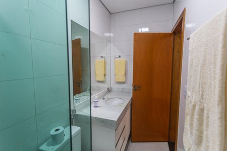 Casa à venda com 290m², 5 quartos e 2 vagas Casa à venda com 290m², 5 quartos e 2 vagasBanheiro Social