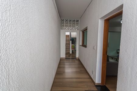 Casa à venda com 290m², 5 quartos e 2 vagas Casa à venda com 290m², 5 quartos e 2 vagasEntrada