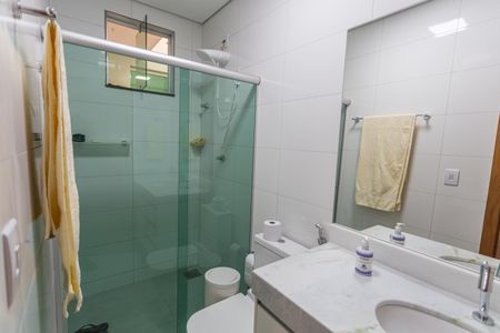 Casa à venda com 290m², 5 quartos e 2 vagas Casa à venda com 290m², 5 quartos e 2 vagasBanheiro Social