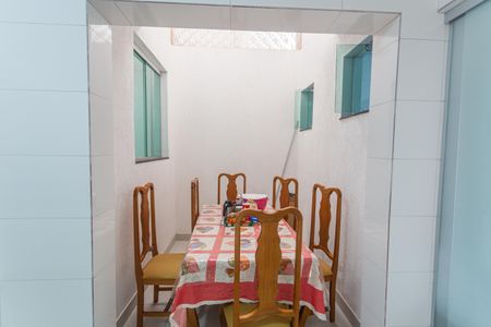 Casa à venda com 290m², 5 quartos e 2 vagas Casa à venda com 290m², 5 quartos e 2 vagasCopa/Cozinha