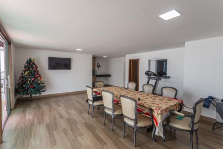 Casa à venda com 290m², 5 quartos e 2 vagas Casa à venda com 290m², 5 quartos e 2 vagasEspaço Gourmet