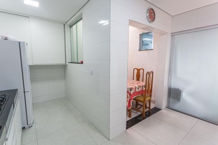 Casa à venda com 290m², 5 quartos e 2 vagas Casa à venda com 290m², 5 quartos e 2 vagasCopa/Cozinha
