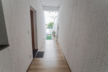 Casa à venda com 290m², 5 quartos e 2 vagas Casa à venda com 290m², 5 quartos e 2 vagasEntrada