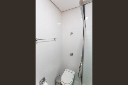 Casa à venda com 290m², 5 quartos e 2 vagas Casa à venda com 290m², 5 quartos e 2 vagasBanheiro da Suíte no Espaço Gourmet