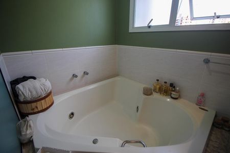 Apartamento à venda com 193m², 3 quartos e 4 vagasBanheiro da Suíte 1