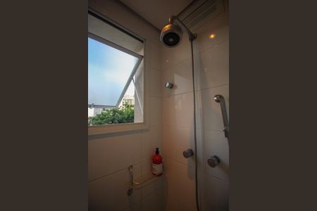 Apartamento à venda com 193m², 3 quartos e 4 vagasBanheiro da Suíte 2