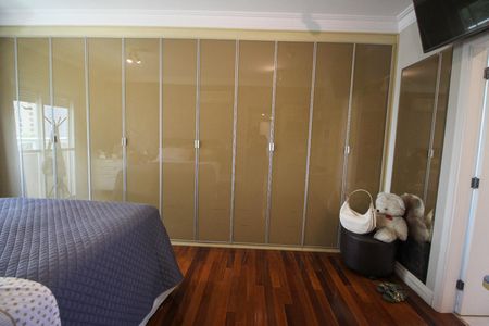 Apartamento à venda com 193m², 3 quartos e 4 vagasSuíte 1