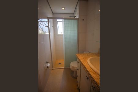 Apartamento à venda com 193m², 3 quartos e 4 vagasBanheiro da Suíte 2