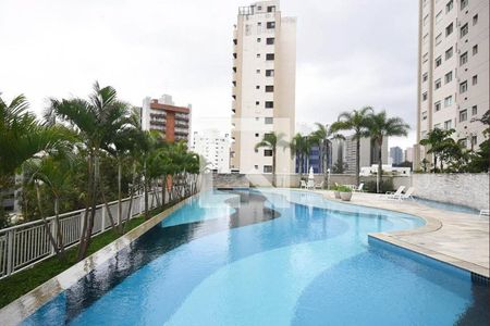 Apartamento à venda com 193m², 3 quartos e 4 vagasÁrea comum - Piscina