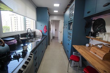 Apartamento à venda com 193m², 3 quartos e 4 vagasCozinha e Área de Serviço