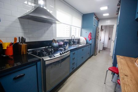 Apartamento à venda com 193m², 3 quartos e 4 vagasCozinha e Área de Serviço