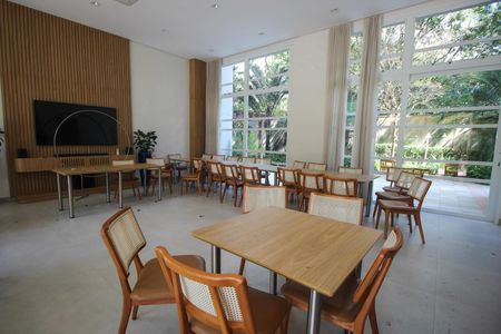 Apartamento à venda com 193m², 3 quartos e 4 vagasÁrea comum - Salão de festas 2