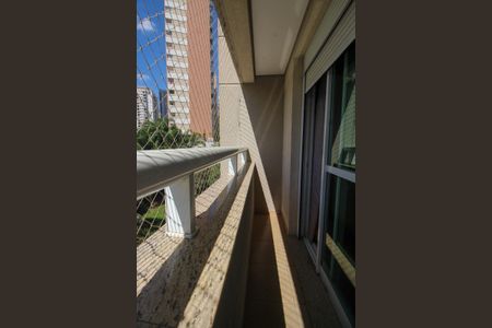 Apartamento à venda com 193m², 3 quartos e 4 vagasVaranda da Suíte 1