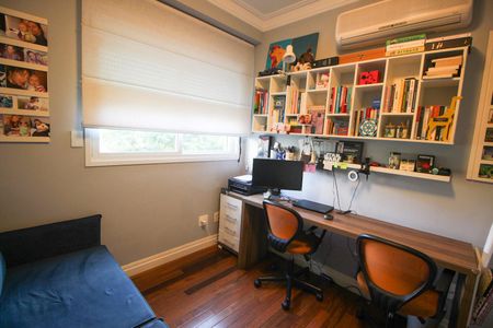 Apartamento à venda com 193m², 3 quartos e 4 vagasSuíte 2
