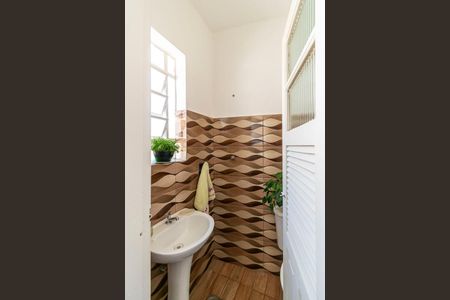 Apartamento à venda com 74m², 2 quartos e sem vagaBanheiro de serviço