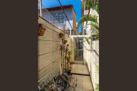 Apartamento à venda com 74m², 2 quartos e sem vagaÁrea comum de acesso