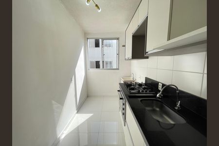 Apartamento para alugar com 50m², 2 quartos e 1 vaga Apartamento para alugar com 50m², 2 quartos e 1 vagaCozinha e Área de Serviço