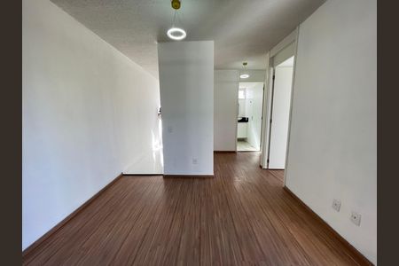 Apartamento para alugar com 50m², 2 quartos e 1 vaga Apartamento para alugar com 50m², 2 quartos e 1 vagaSala