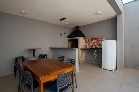 Apartamento à venda com 37m², 2 quartos e sem vaga Apartamento à venda com 37m², 2 quartos e sem vagaCHURRASQUEIRA