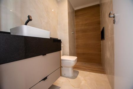 Apartamento à venda com 37m², 2 quartos e sem vaga Apartamento à venda com 37m², 2 quartos e sem vagaBANHEIRO