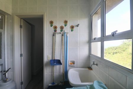 Apartamento para alugar com 140m², 3 quartos e 1 vagaÁrea de Serviço