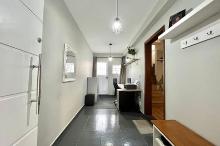 Casa à venda com 156m², 3 quartos e 2 vagas Casa à venda com 156m², 3 quartos e 2 vagasHall de entrada
