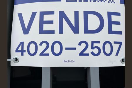 Casa à venda com 156m², 3 quartos e 2 vagas Casa à venda com 156m², 3 quartos e 2 vagasPlaquinha