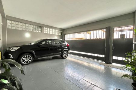 Casa à venda com 156m², 3 quartos e 2 vagas Casa à venda com 156m², 3 quartos e 2 vagasGaragem