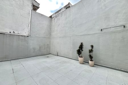 Casa à venda com 156m², 3 quartos e 2 vagas Casa à venda com 156m², 3 quartos e 2 vagasQuintal