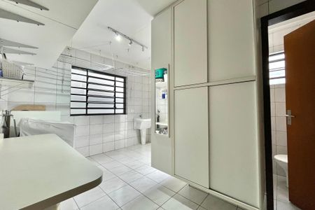 Casa à venda com 156m², 3 quartos e 2 vagas Casa à venda com 156m², 3 quartos e 2 vagasÁrea de Serviço