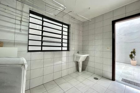 Casa à venda com 156m², 3 quartos e 2 vagas Casa à venda com 156m², 3 quartos e 2 vagasÁrea de Serviço