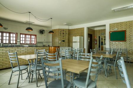 Apartamento para alugar com 73m², 2 quartos e sem vagaÁrea comum - Salão de festas