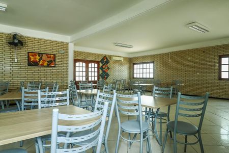 Apartamento para alugar com 73m², 2 quartos e sem vagaÁrea comum - Salão de festas